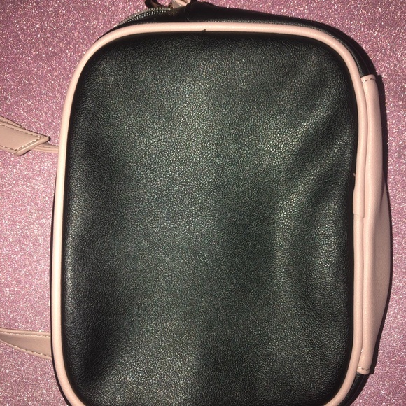 🖤 Juicy Couture Heritage Crossbody bag.  Licorice - Picture 2 of 4